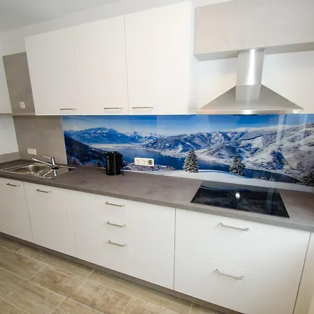 Apartment Summer & Winter Fun By In One