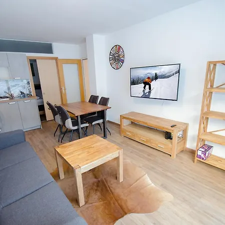Apartment Summer & Winter Fun By In One