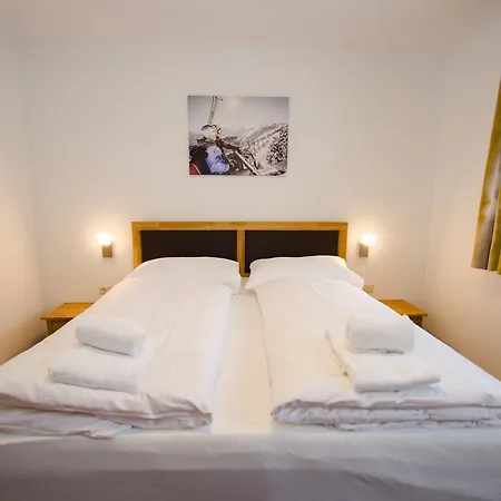Summer & Winter Fun By In One Incl Summer Card Apartman Zell am See