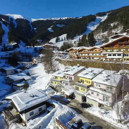 Summer & Winter Fun By In One Zell am See