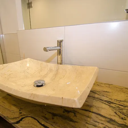 شقة سمر آند وينتر فان باي أوول إن وان أبارتمنتس *