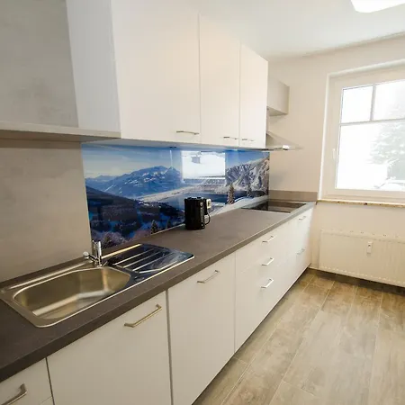 سمر آند وينتر فان باي أوول إن وان أبارتمنتس *