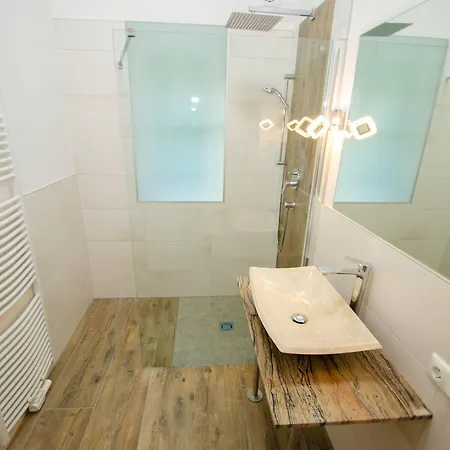 سمر آند وينتر فان باي أوول إن وان أبارتمنتس زيل أم سي